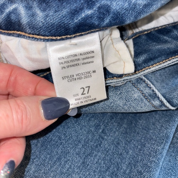 Hidden Jeans Women’s Size 27 Medium Wash Frayed Hem Crop - Picture 5 of 5